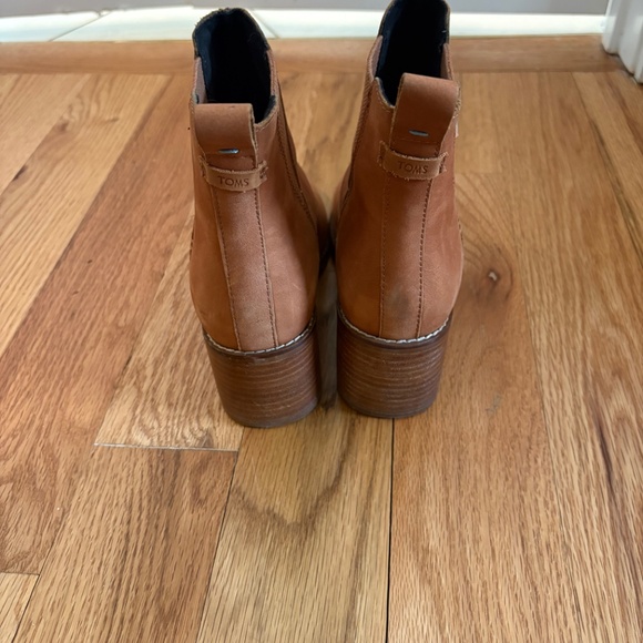 Brown booties - Picture 3 of 3
